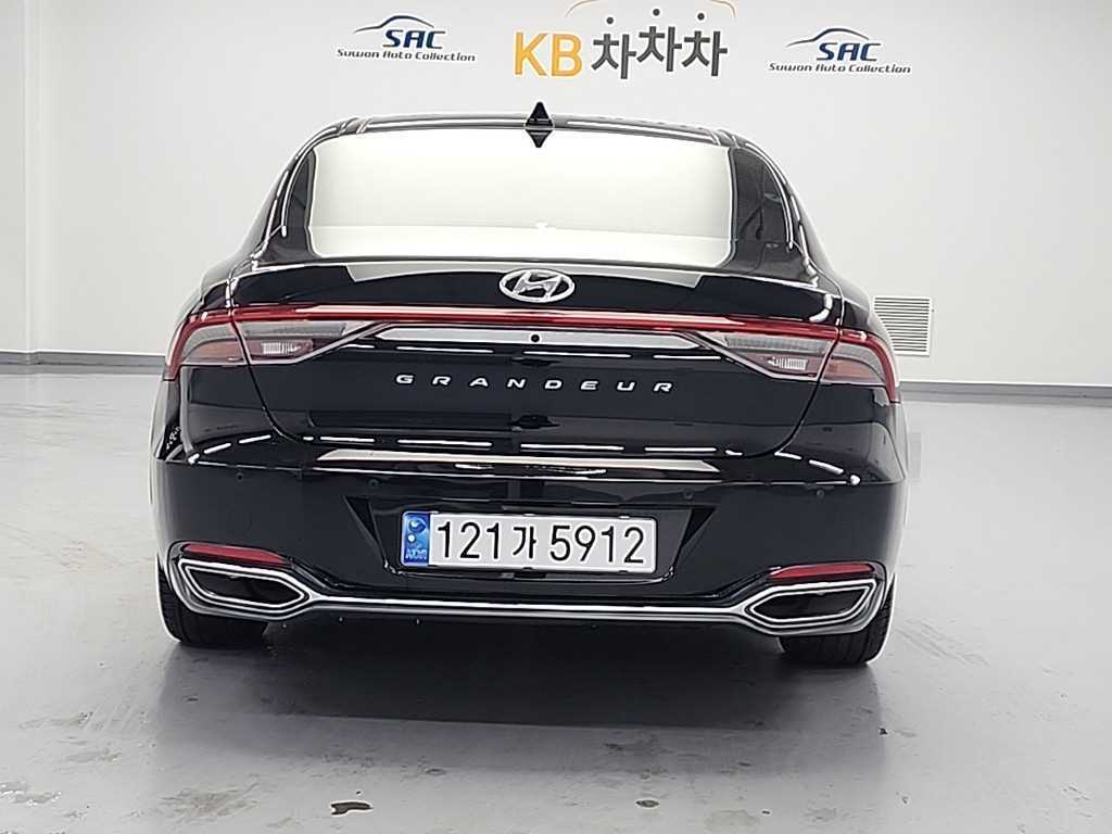 HYUNDAI Grandeur - Vista 3