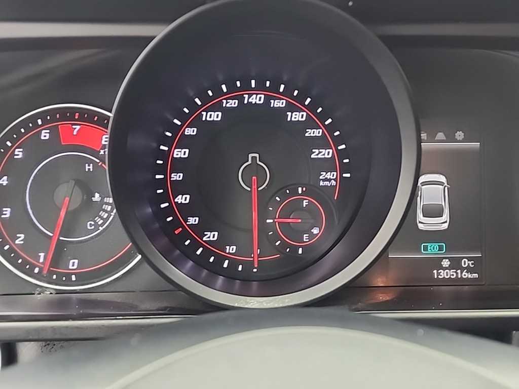 HYUNDAI Avante - Vista 6