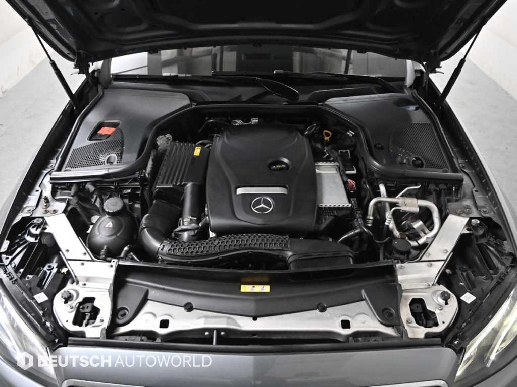 Mercedes Benz E class - Vista 6