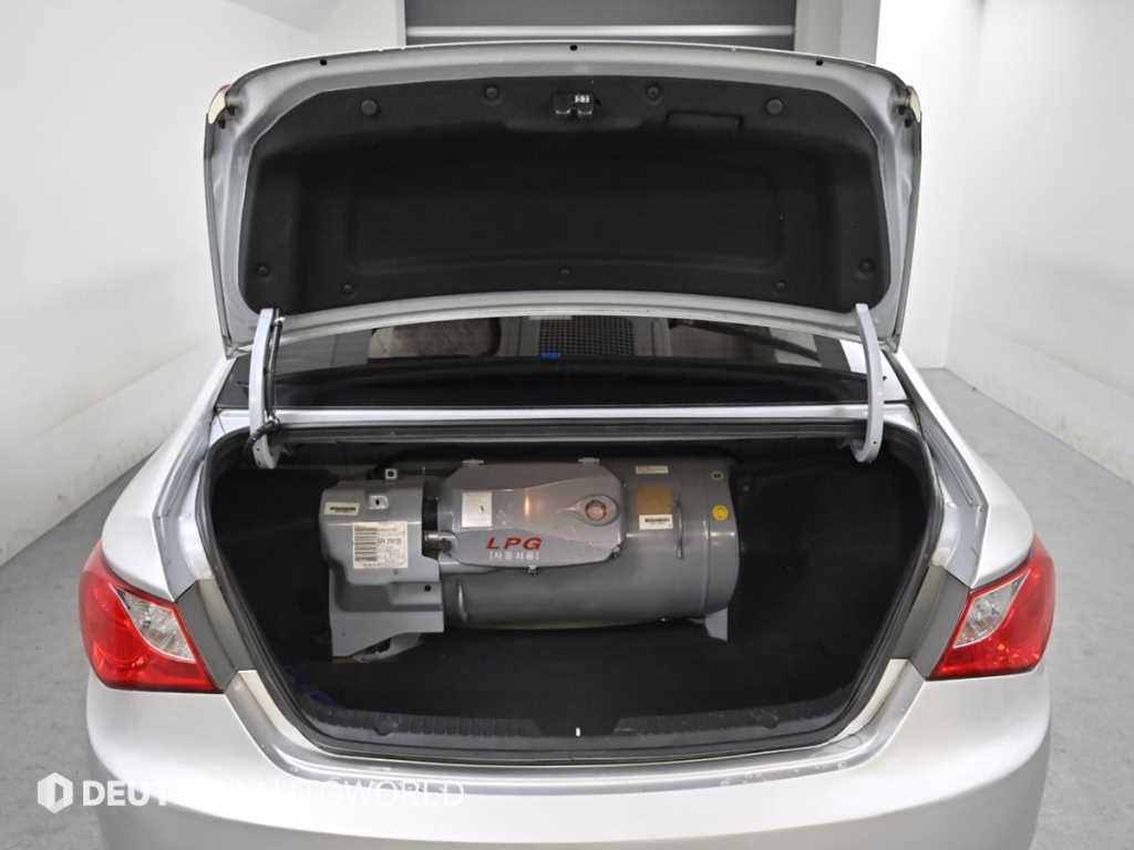 HYUNDAI Sonata 2011 Plateado - Importación desde Corea - HF Imports Iquique - Foto 20