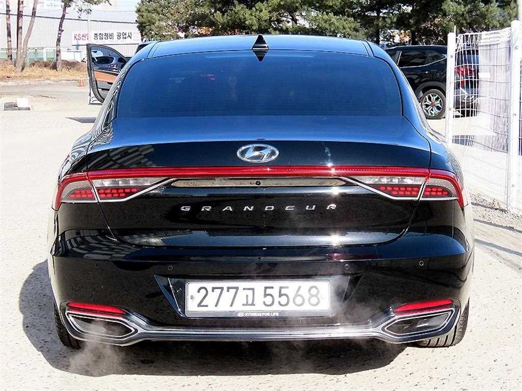 HYUNDAI Grandeur - Vista 4