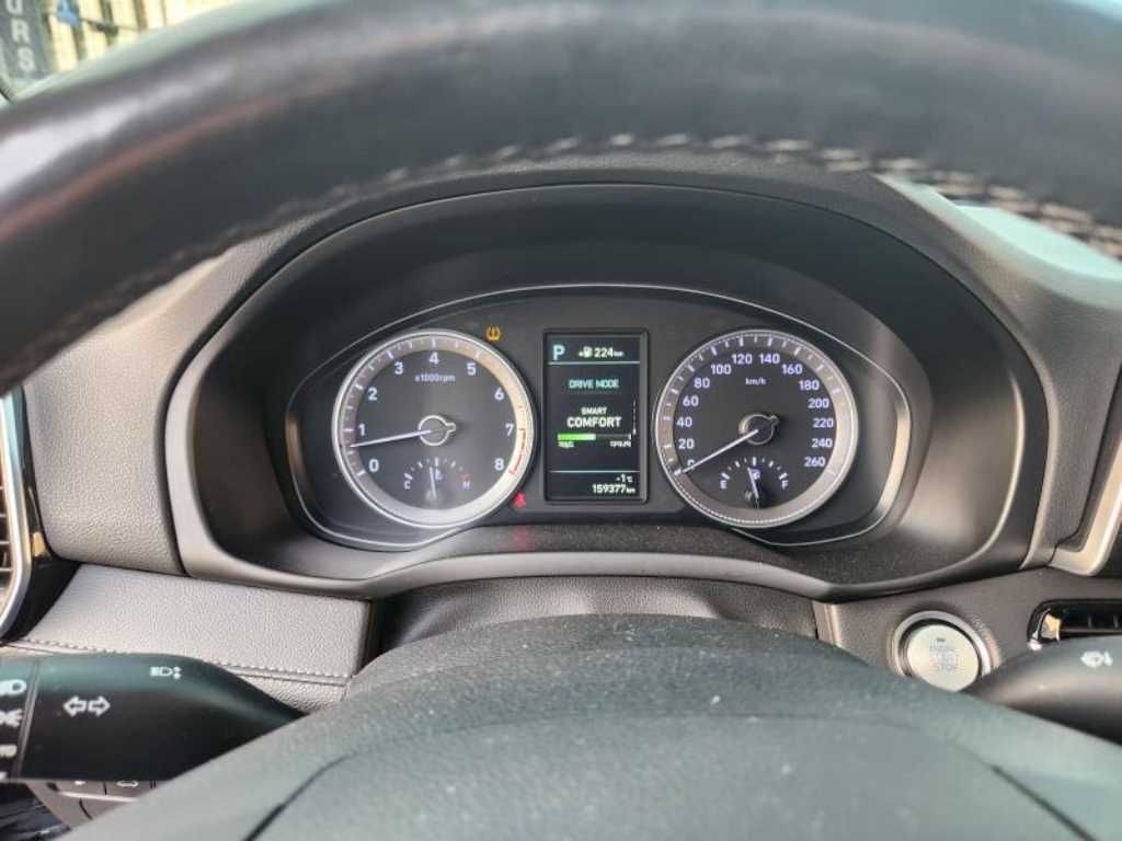 HYUNDAI Grandeur - Vista 9