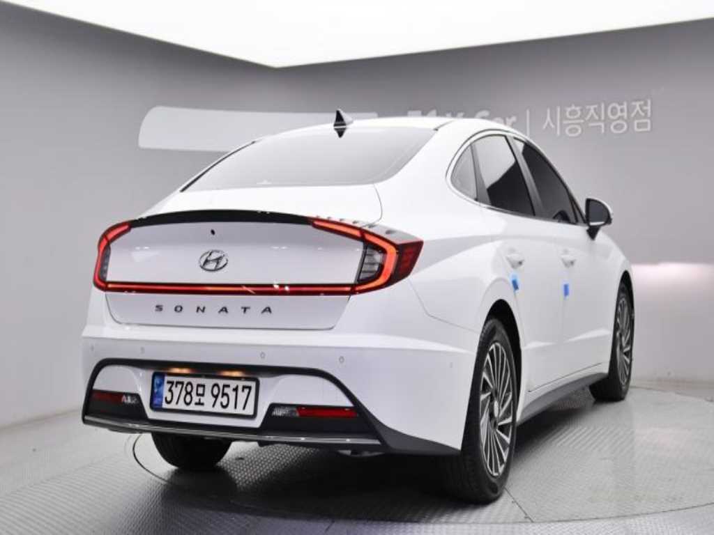 HYUNDAI Sonata - Vista 3