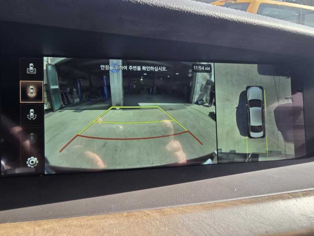 Genesis G90 - Vista 11