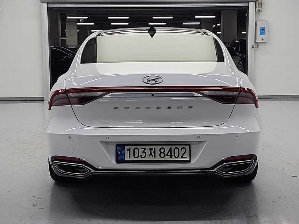 HYUNDAI Grandeur - Vista 3