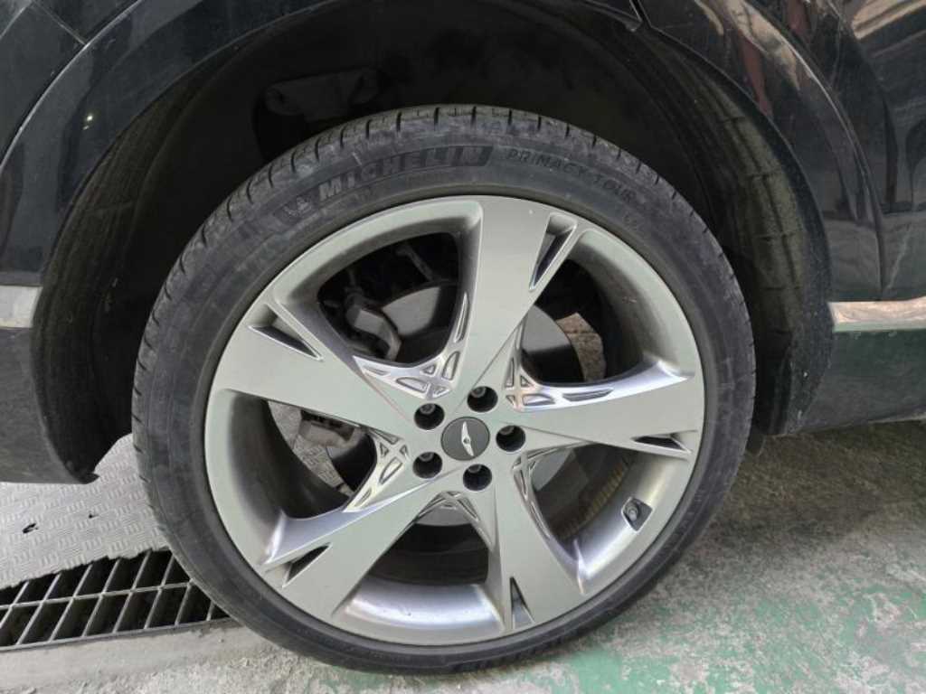 Genesis GV80 - Vista 8