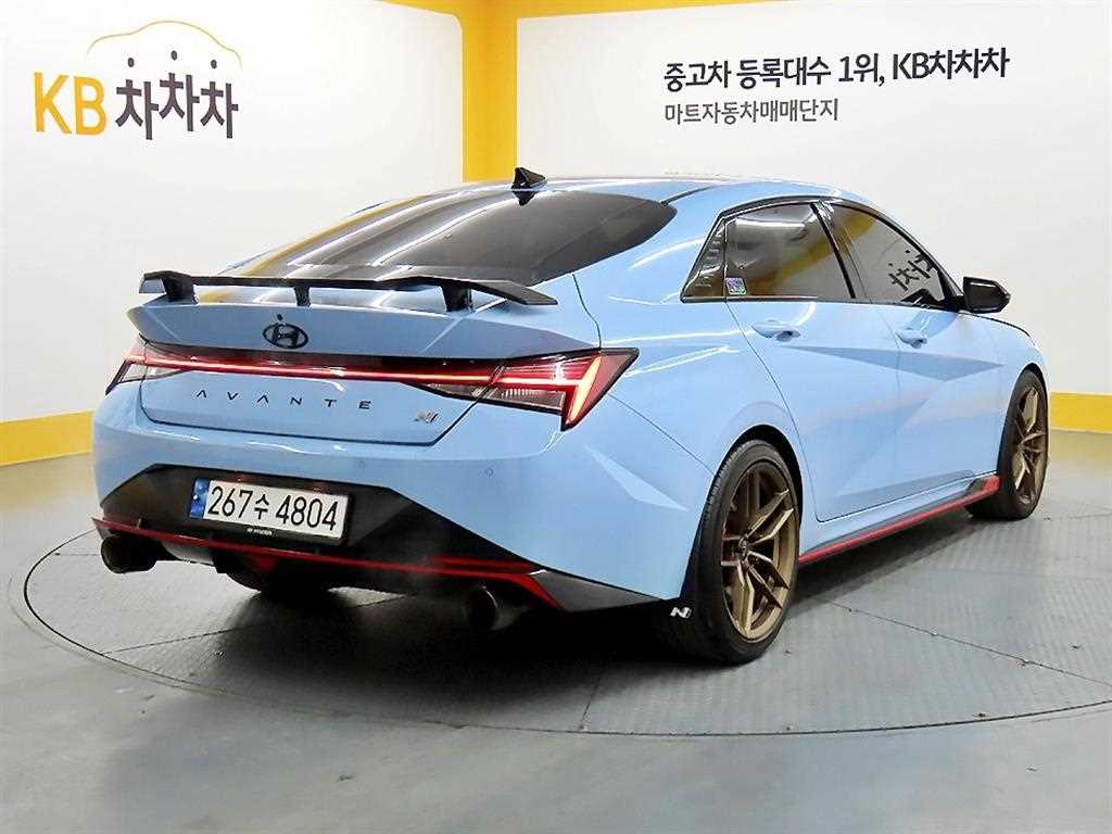 HYUNDAI Avante - Vista 4