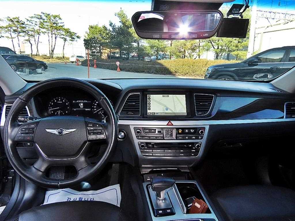Genesis G80 - Vista 7