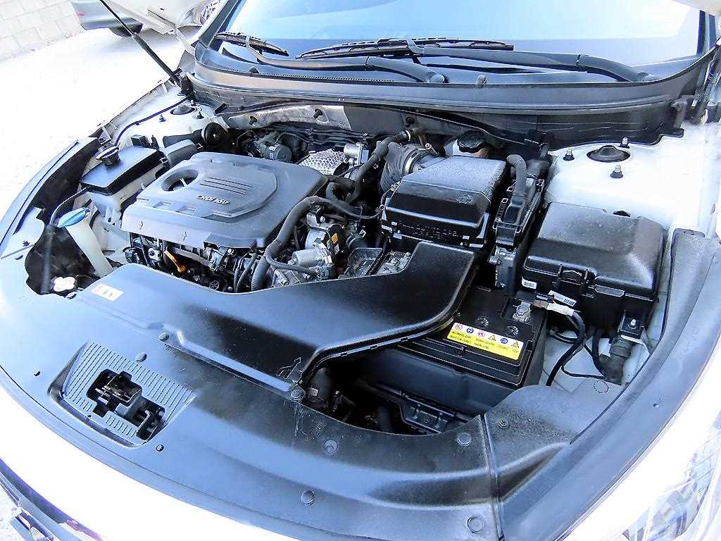 HYUNDAI Sonata 2016 Blanco - Importación desde Corea - HF Imports Iquique - Foto 18