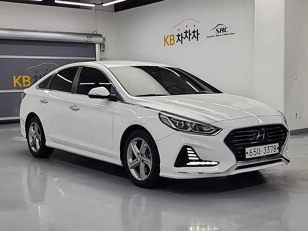 HYUNDAI Sonata - Vista 4