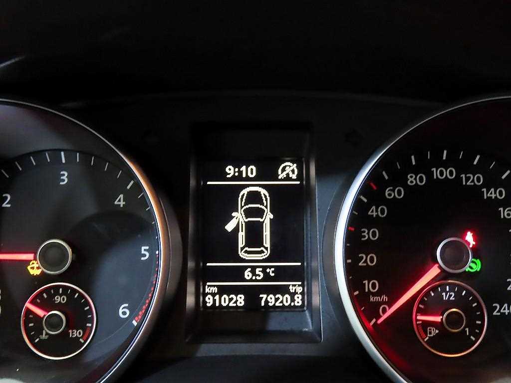 Volkswagen Golf - Vista 7