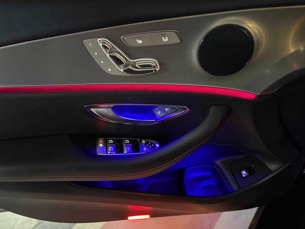 Mercedes Benz E class - Vista 7