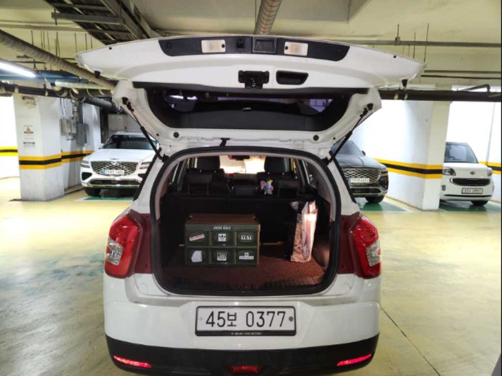 Ssangyong Tivoli - Vista 5