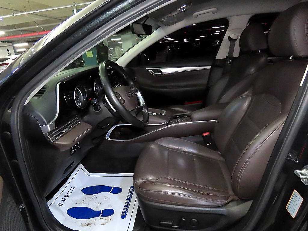 HYUNDAI Grandeur - Vista 6