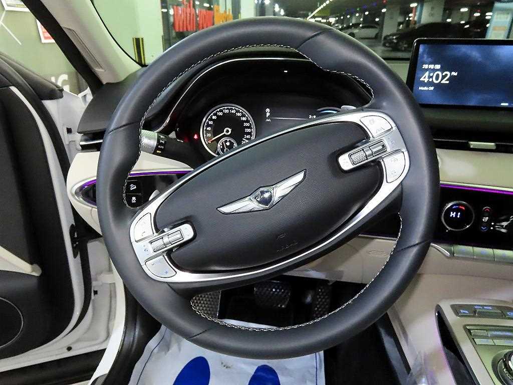 Genesis GV70 - Vista 9