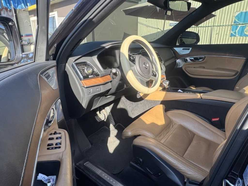 Volvo XC90 - Vista 4