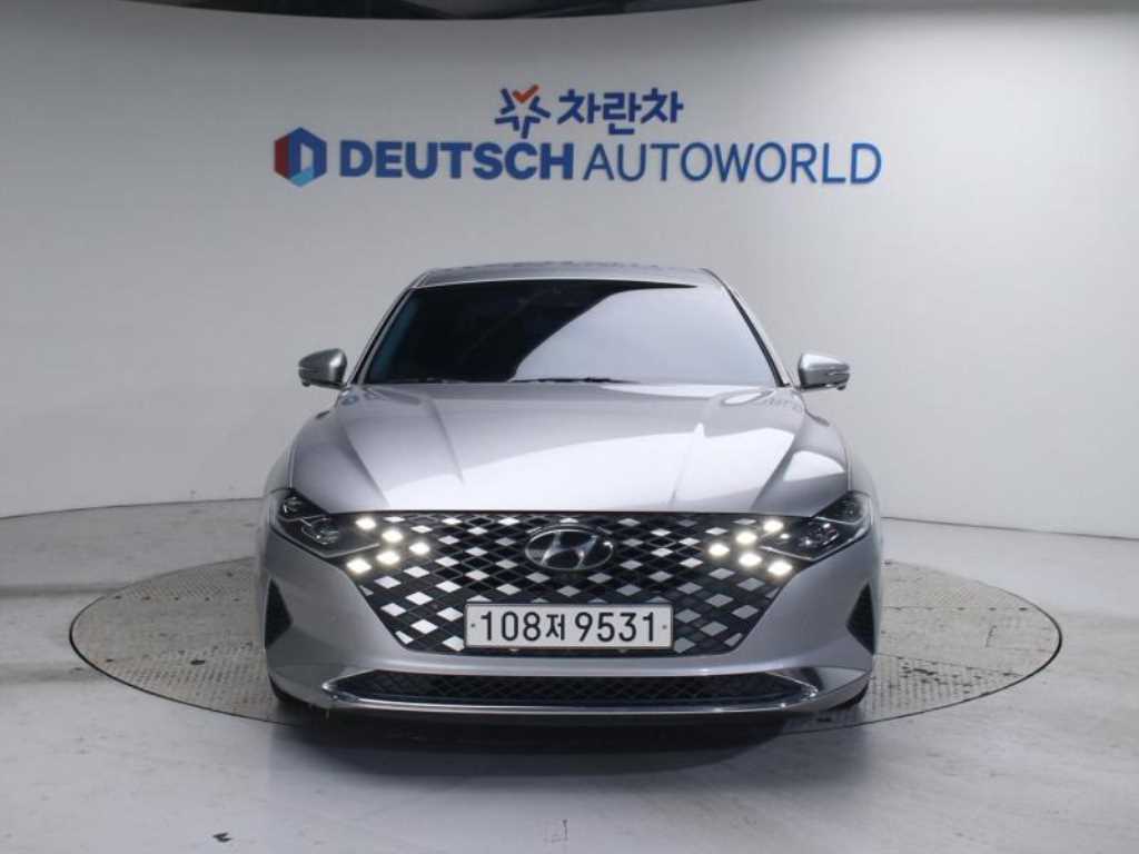 HYUNDAI Grandeur - Vista 3