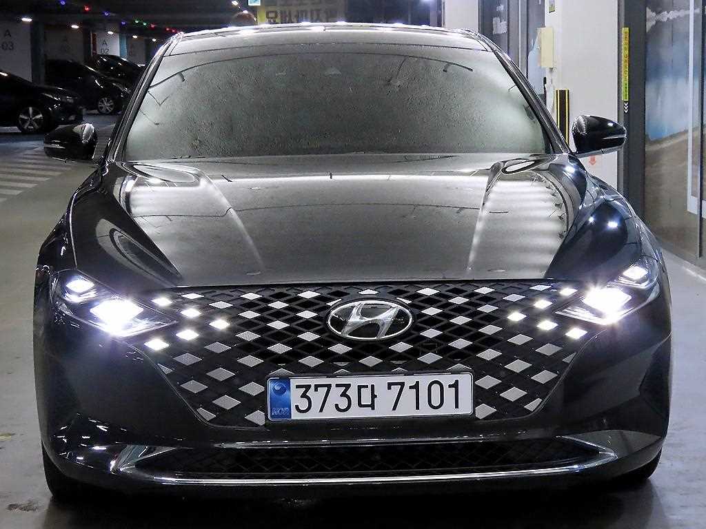 HYUNDAI Grandeur - Vista 2