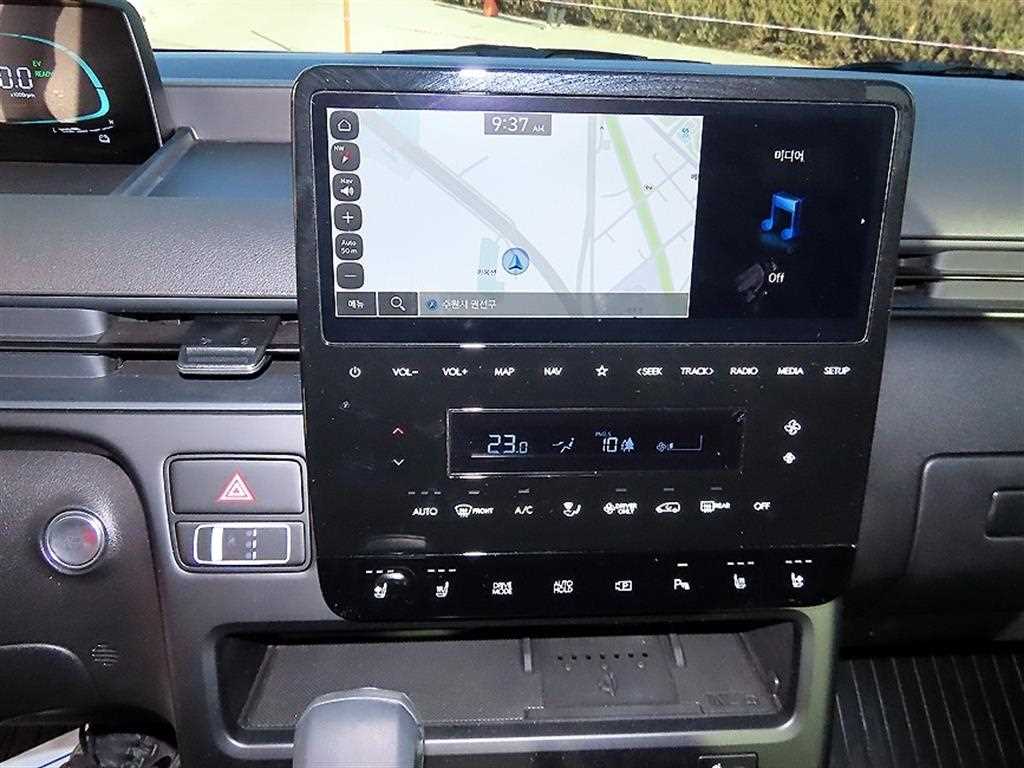 HYUNDAI Staria 2025 Gris - Importación desde Corea - HF Imports Iquique - Foto 13