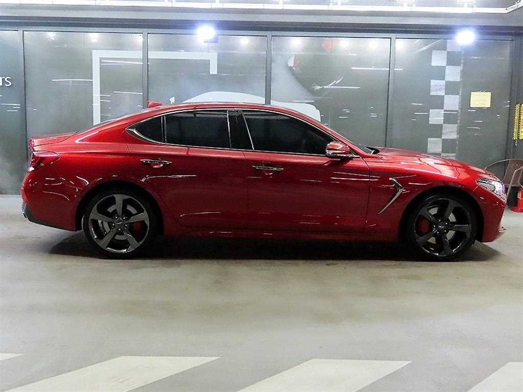 Genesis G70 - Vista 3