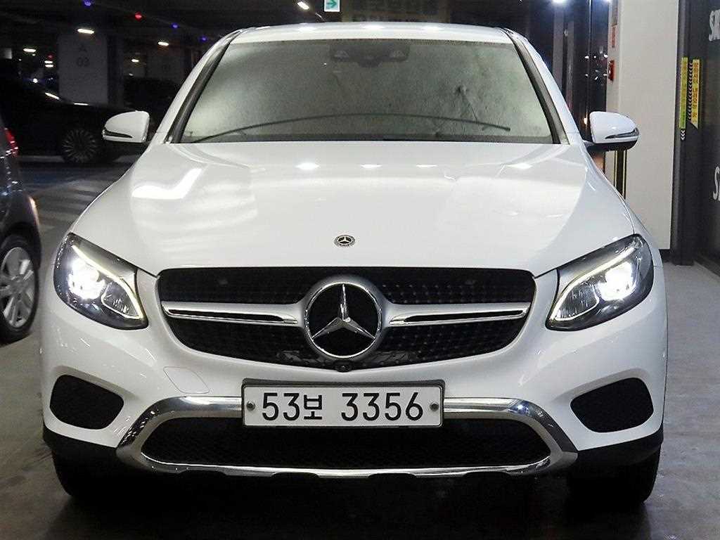 Mercedes Benz GLC Class - Vista 2