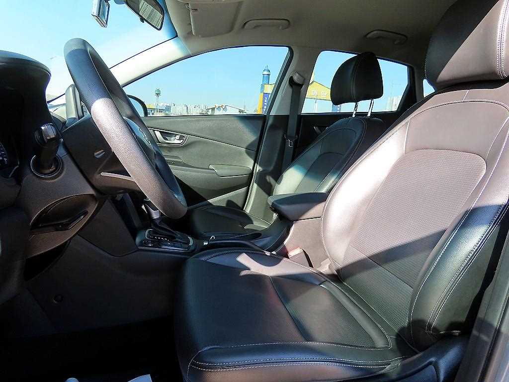 HYUNDAI Kona - Vista 5