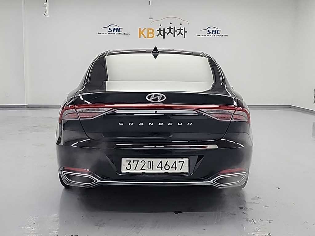 HYUNDAI Grandeur - Vista 3