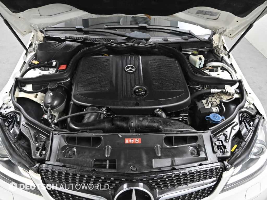 Mercedes Benz C Class - Vista 6