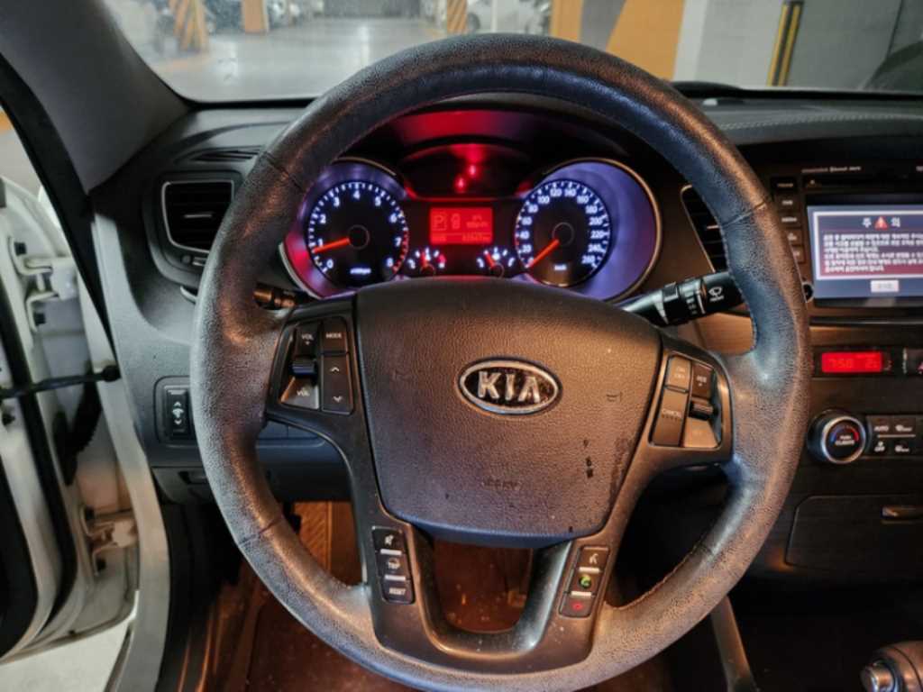 KIA K7 - Vista 5