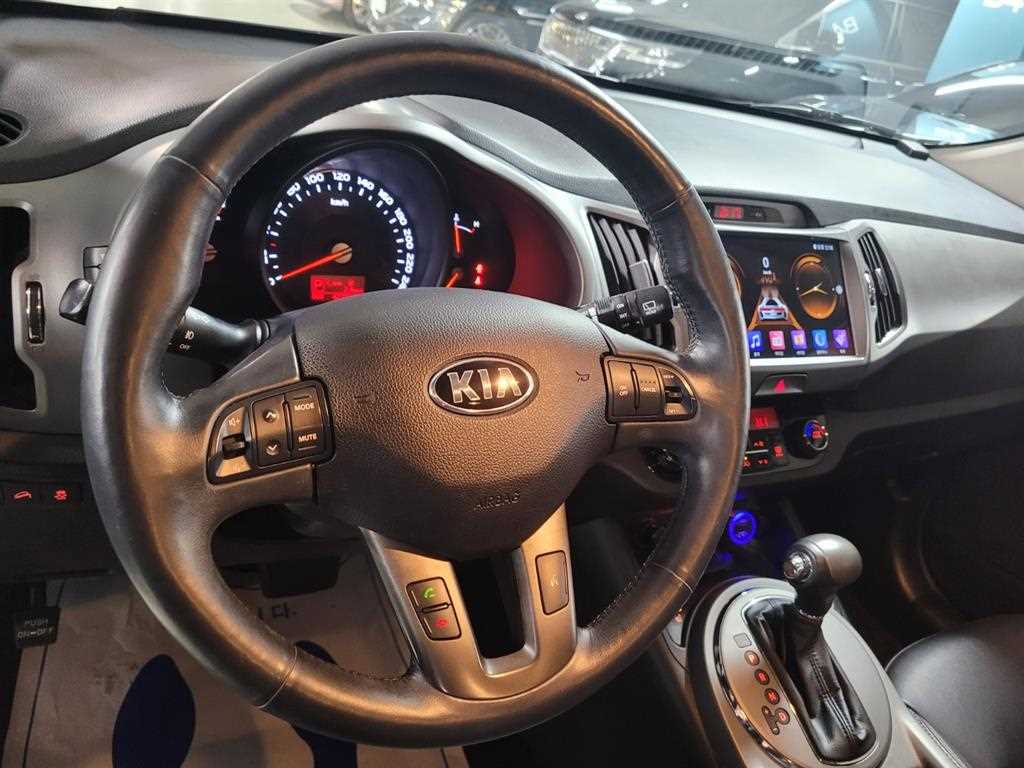 KIA Sportage - Vista 11