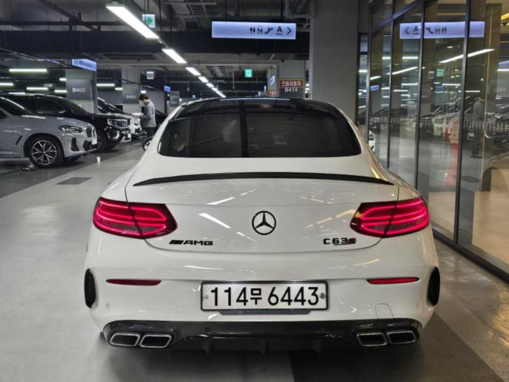 Mercedes Benz C Class - Vista 5