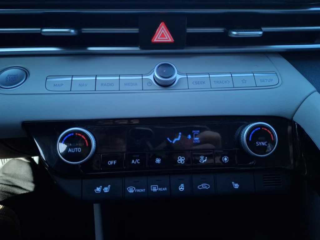 HYUNDAI Avante - Vista 11