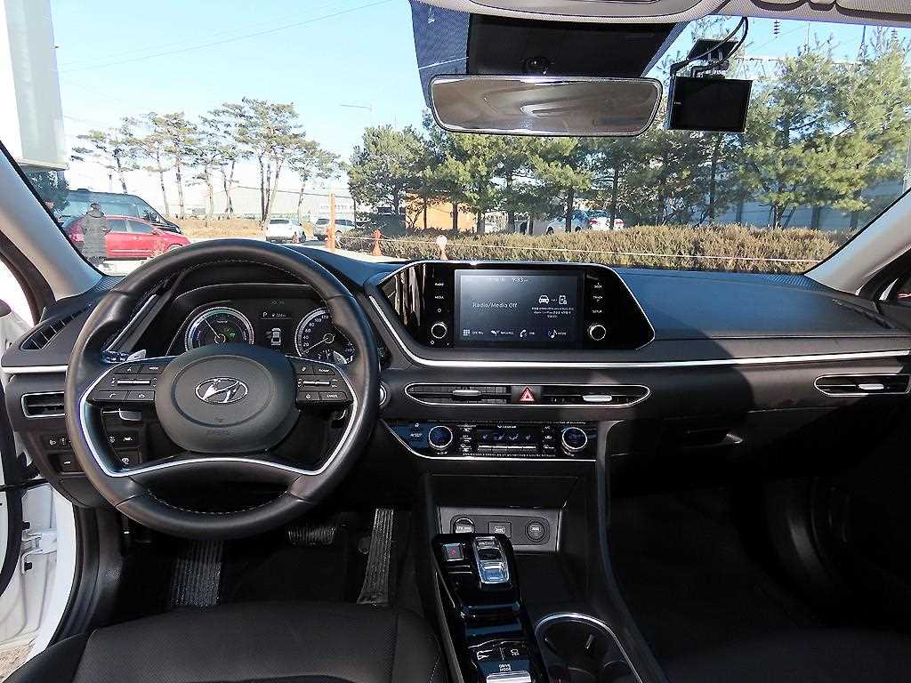 HYUNDAI Sonata - Vista 7