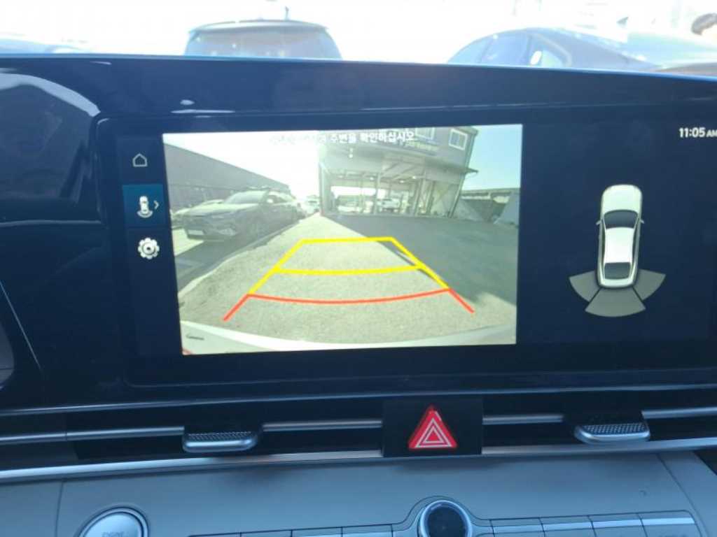 HYUNDAI Avante - Vista 10