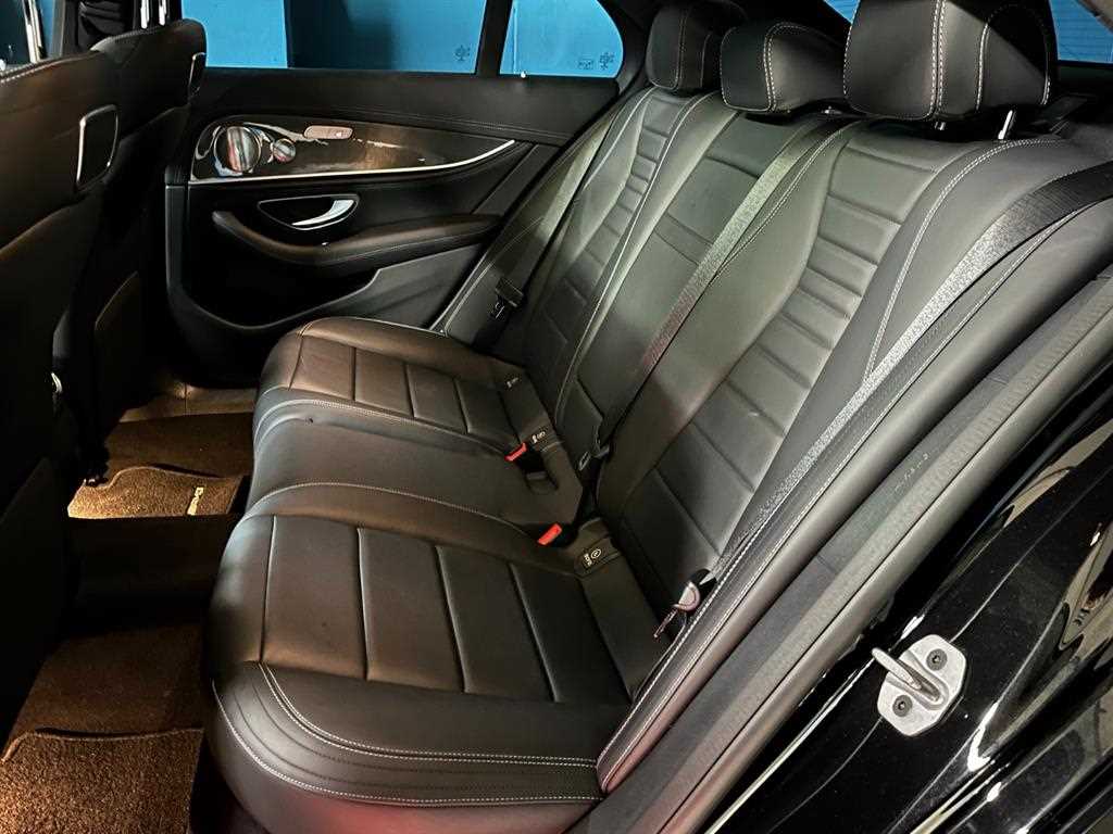 Mercedes Benz E class - Vista 6