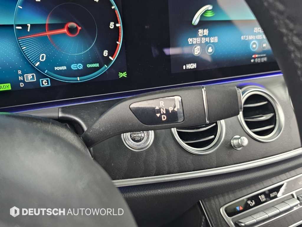 Mercedes Benz E class - Vista 9