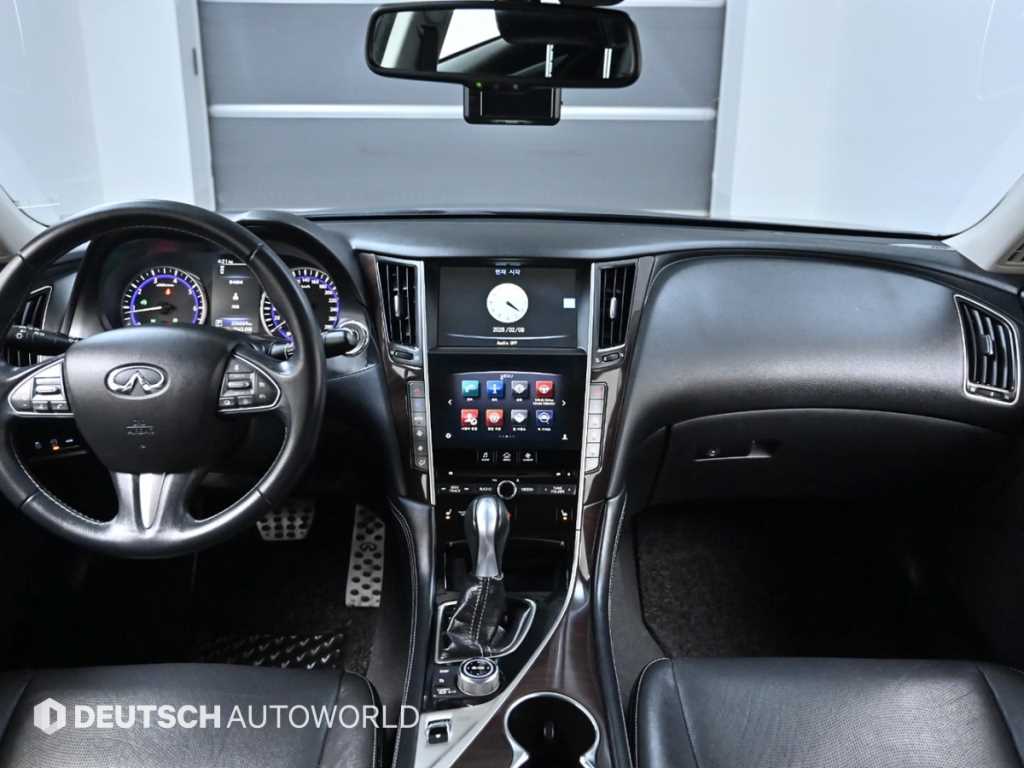 Infiniti Q - Vista 7