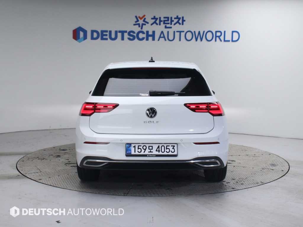 Volkswagen Golf - Vista 4