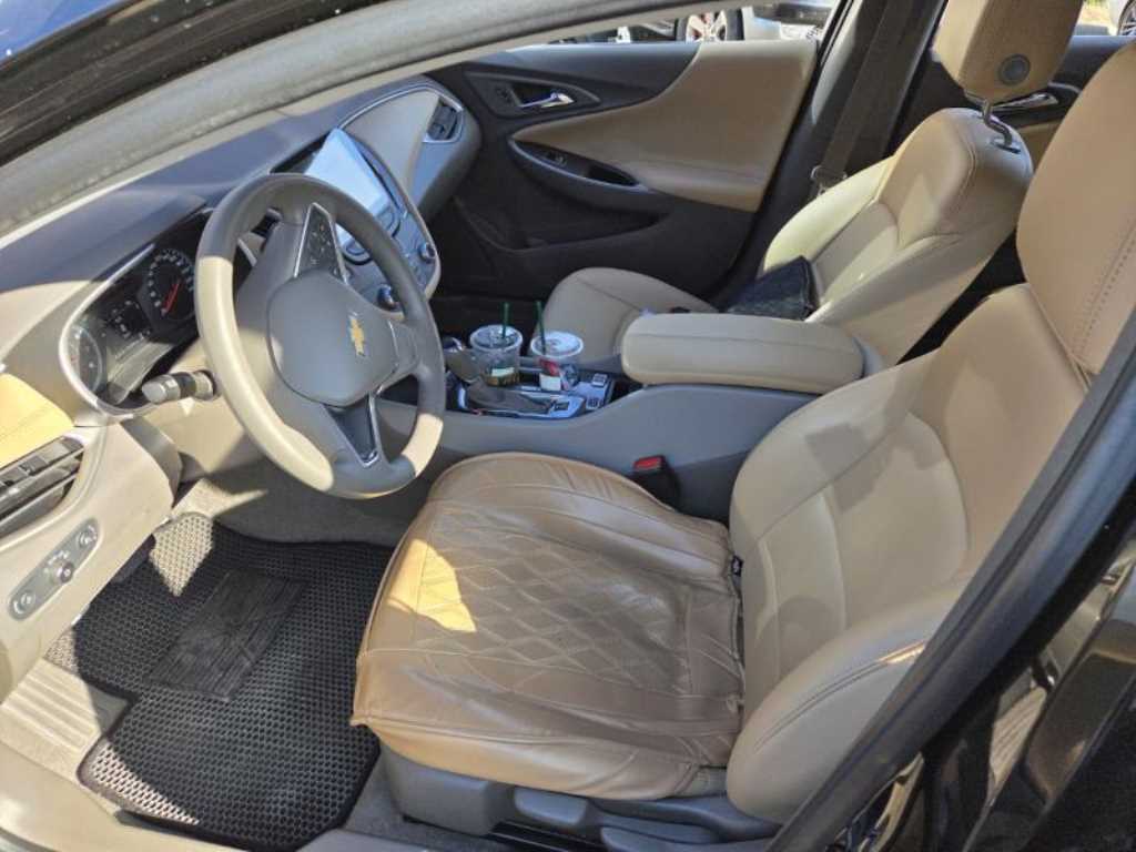 Chevrolet Malibu - Vista 5