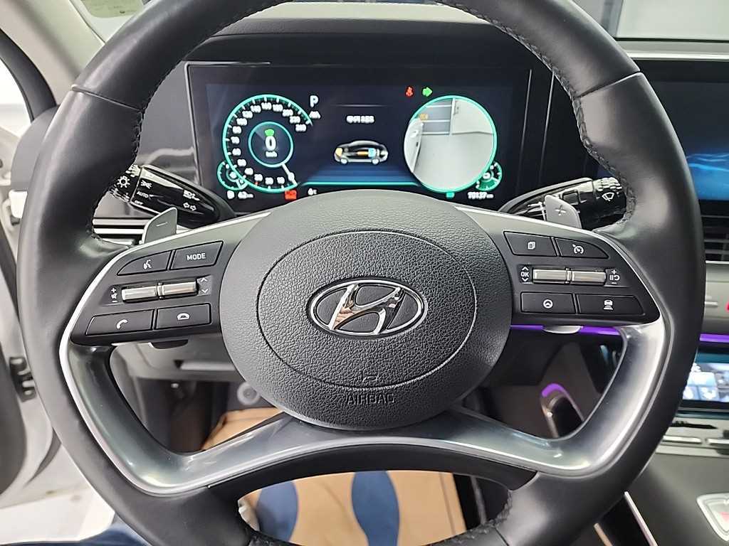 HYUNDAI Grandeur - Vista 9