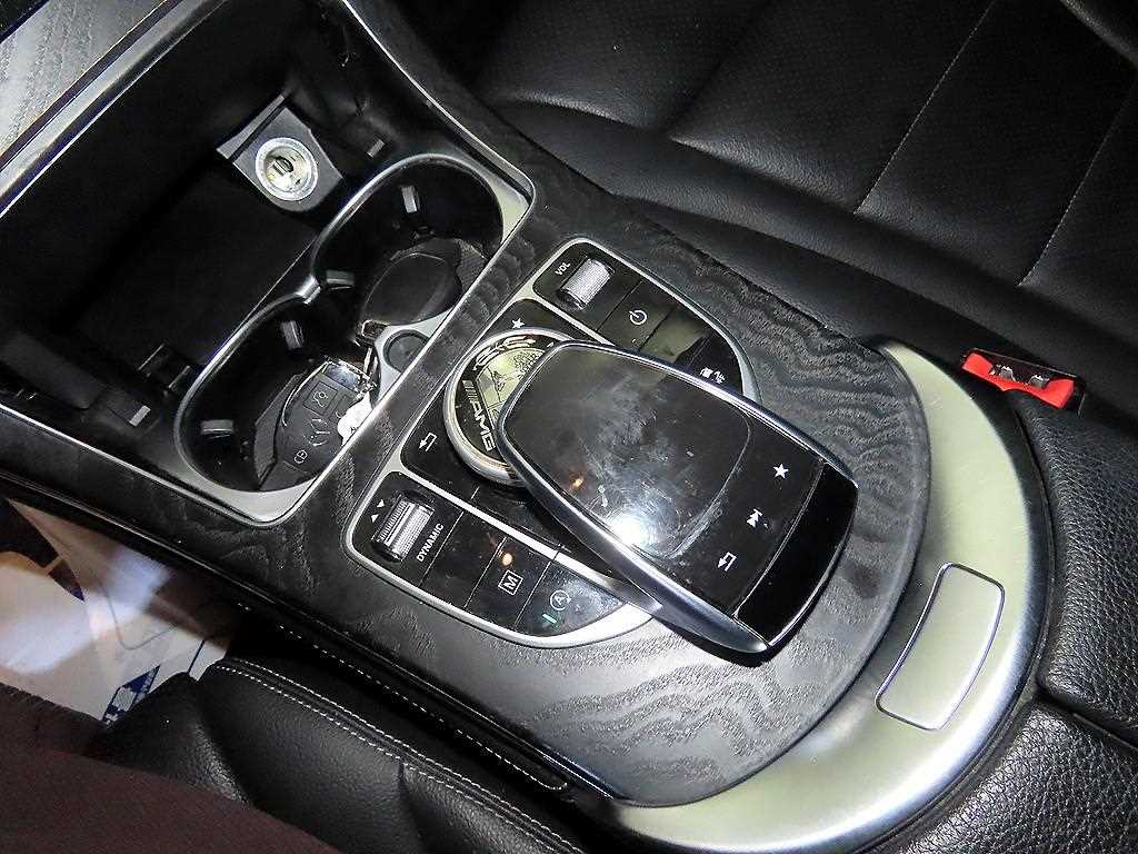 Mercedes Benz GLC Class 2019 Blanco - Importación desde Corea - HF Imports Iquique - Foto 13