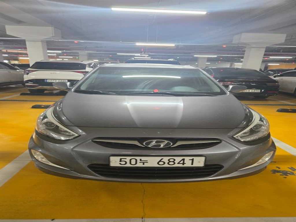 HYUNDAI Accent 2014 Gris - Importación desde Corea - HF Imports Iquique - Foto 1