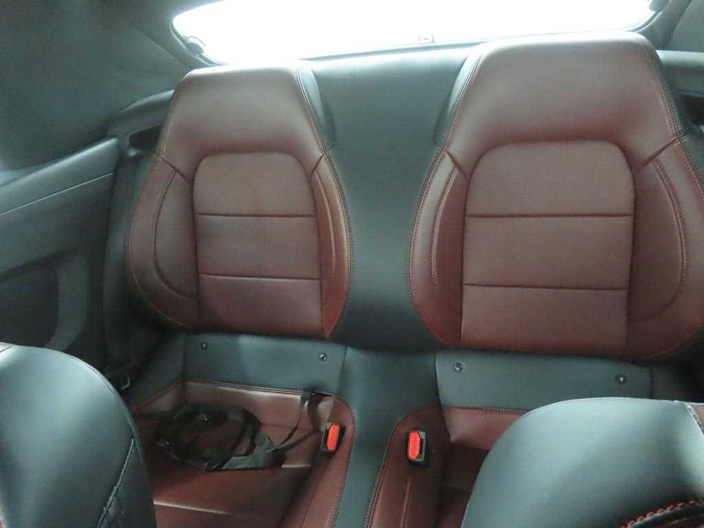 Ford Mustang - Vista 6