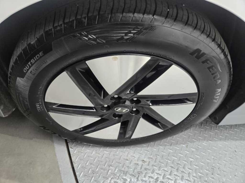 HYUNDAI Ioniq 6 - Vista 6