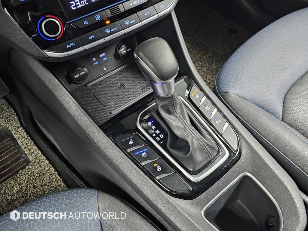 HYUNDAI Ioniq - Vista 9