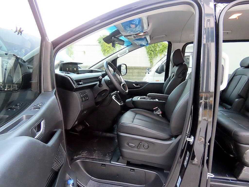 HYUNDAI Staria - Vista 5