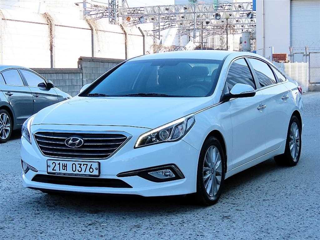 HYUNDAI Sonata - Vista 2