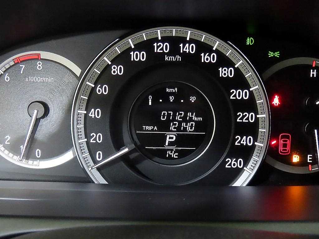 Honda Accord - Vista 9