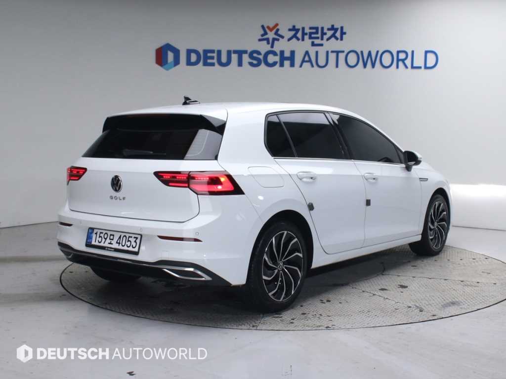 Volkswagen Golf - Vista 2