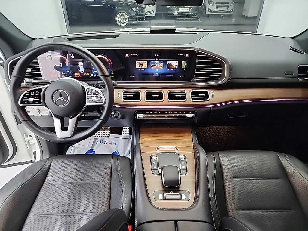 Mercedes Benz GLE Class - Vista 7